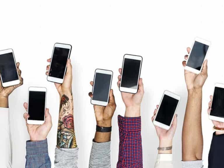 Everything You Need to Know About Using Your Phone Inside an Escape Room
