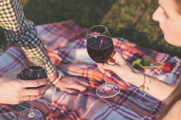 Relax with a romantic picnic