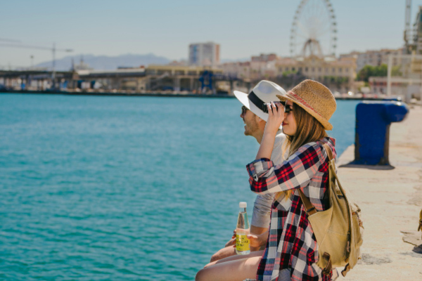 7 Comfortable Fun First Date Ideas Melbourne Entermission VR Melbourne