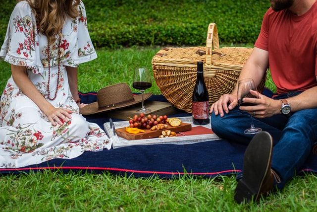 Couple on a picnic outdoors.
